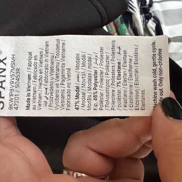 Brand New SPANX AirEssentials Very Black Crewneck Dress Size Medium Athleisure - Picture 9 of 10